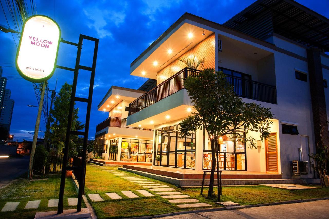 Yellow Moon Hotel Pattaja Kültér fotó