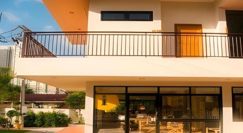 Yellow Moon Hotel Pattaja Kültér fotó