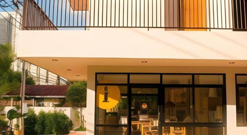 Yellow Moon Hotel Pattaja Kültér fotó